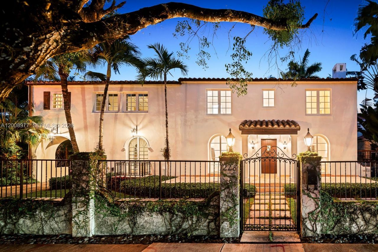 1228 Alhambra Cir, Coral Gables, FL 33134 Photo