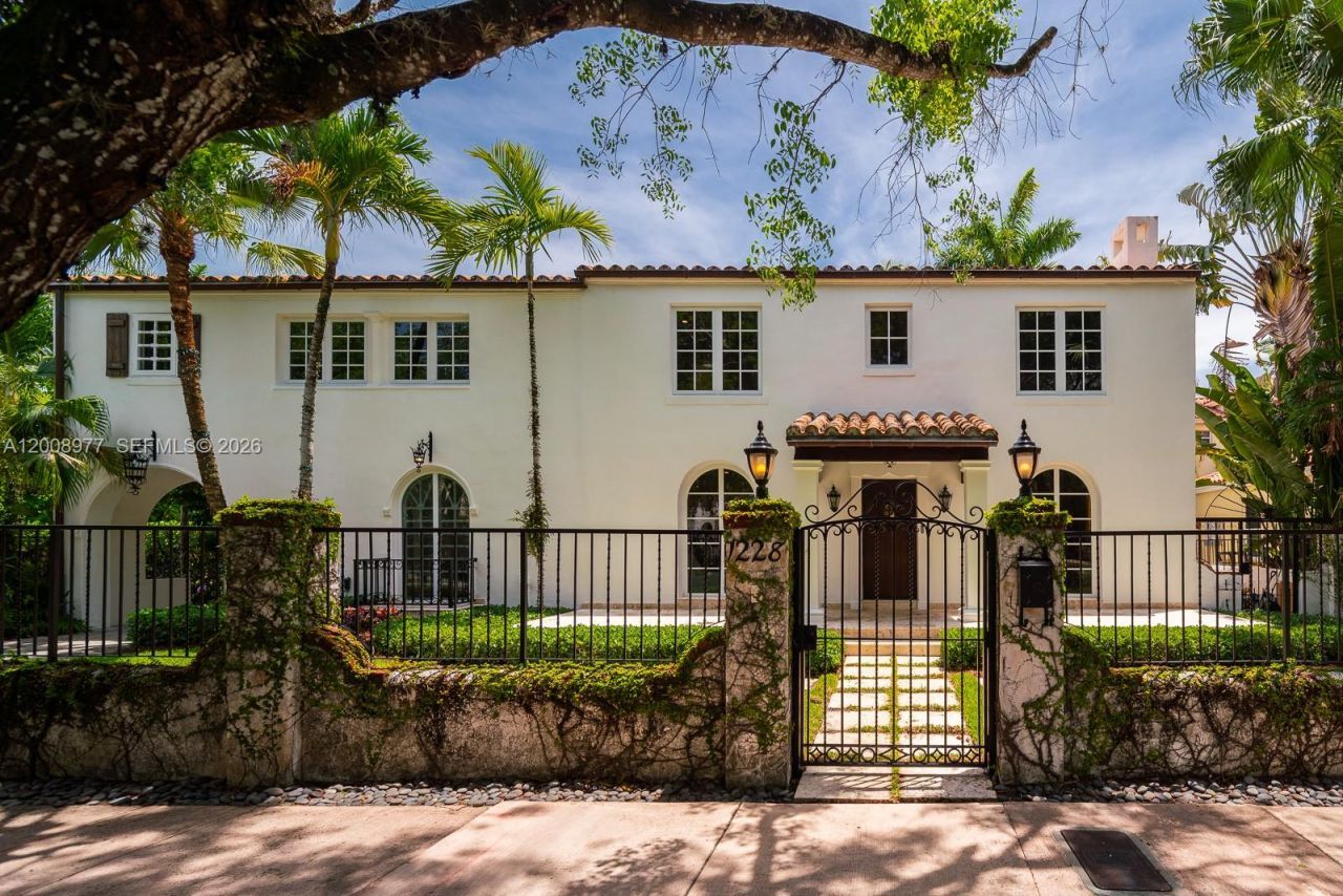 1228 Alhambra Cir, Coral Gables, FL 33134 Photo
