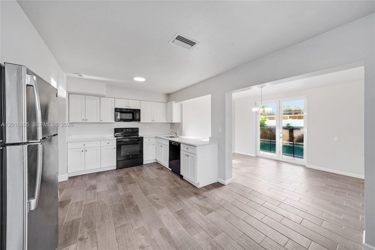 4301 NW 35th Ave , Lauderdale Lakes, FL 33309 Photo