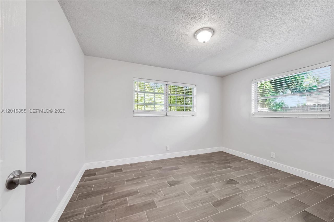4301 NW 35th Ave , Lauderdale Lakes, FL 33309 Photo