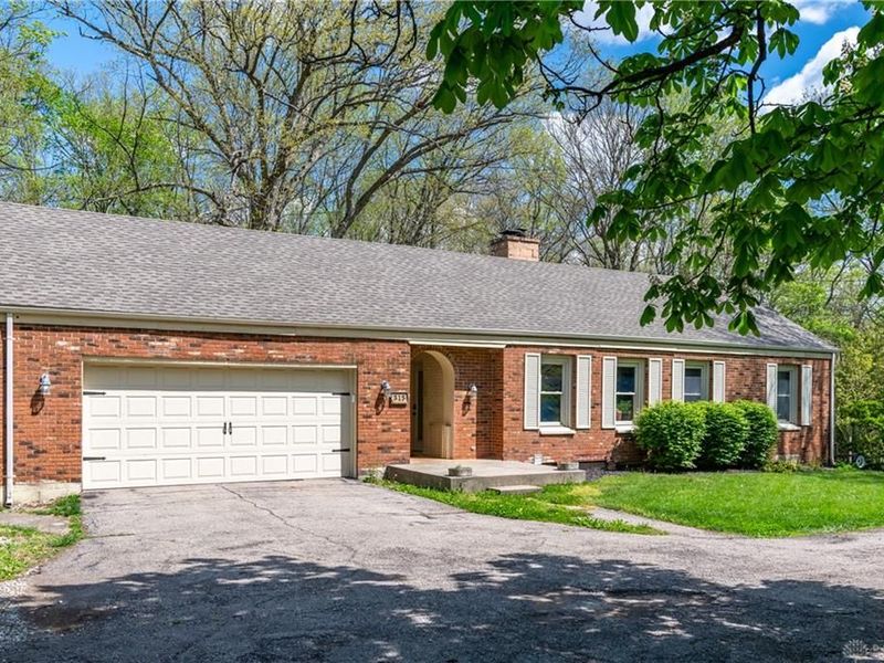 315 E Westbrook Road, Clayton, OH 45415 Photo 3