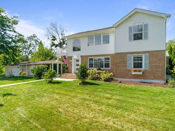 201 W Potomac Avenue, Lombard, IL 60148