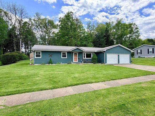 107 W Ogle St, Bellville, OH 44813