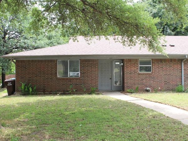 2207 Canterbury Court, Denton, TX 76205
