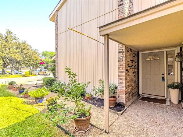1805 Lakecrest Court, Carrollton, TX 75006