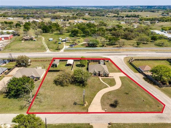 3901 Bonita Court, Granbury, TX 76049