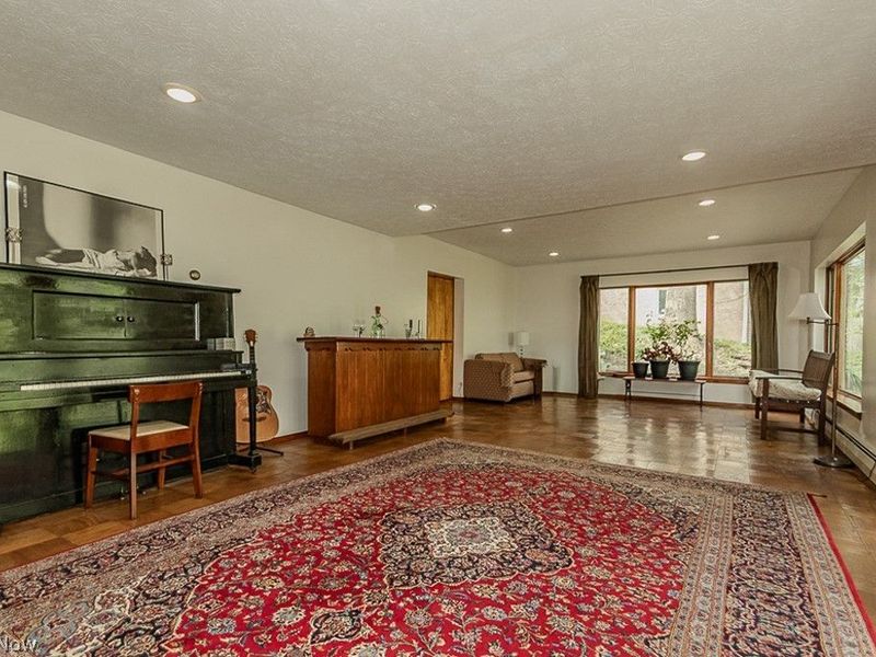 6811 Drexel Drive, Seven Hills, OH 44131 Photo 17