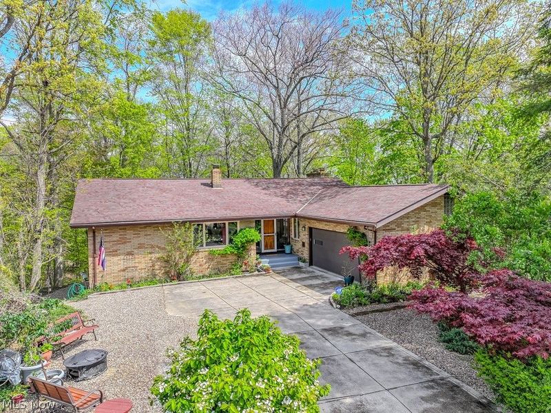 6811 Drexel Drive, Seven Hills, OH 44131 Photo 3