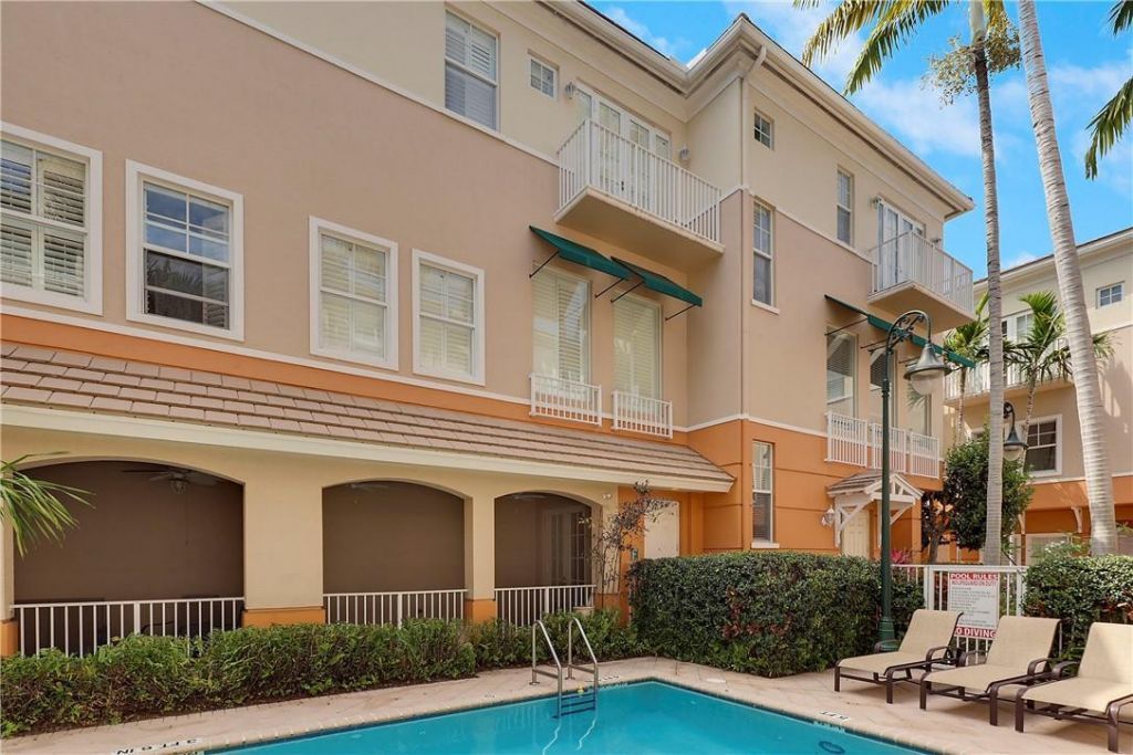 180 NE 6th Avenue, Unit F, Delray Beach, FL 33483 Photo