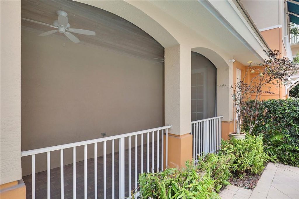 180 NE 6th Avenue, Unit F, Delray Beach, FL 33483 Photo