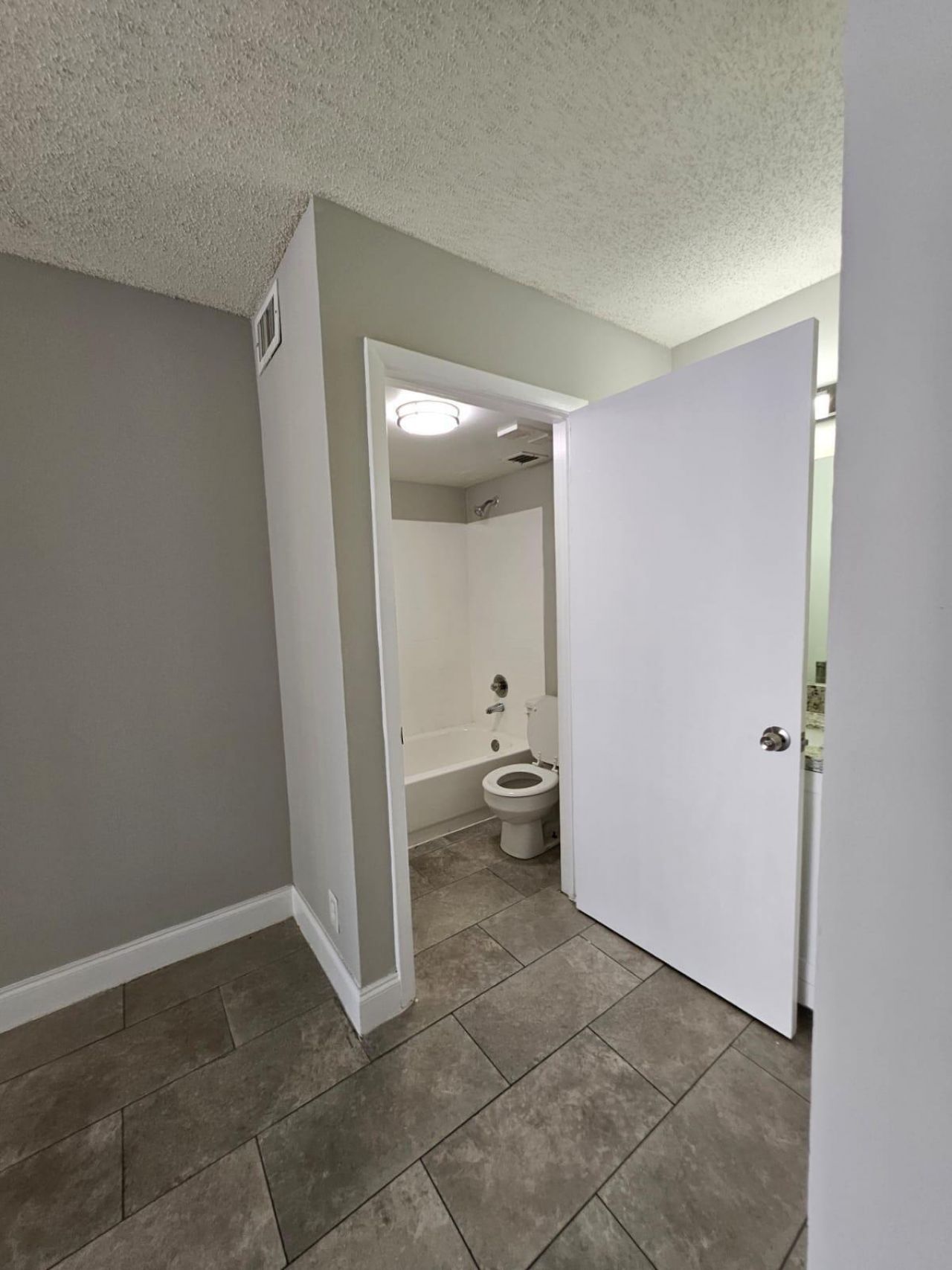 700 Executive Center Drive, Unit 23, West Palm Beach, FL 33401 Photo
