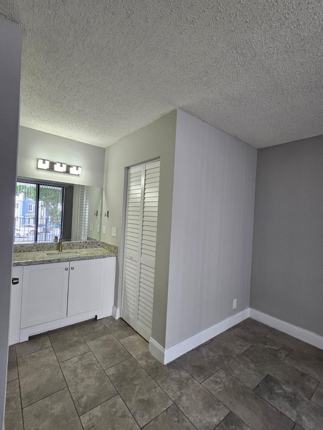 700 Executive Center Drive, Unit 23, West Palm Beach, FL 33401 Photo