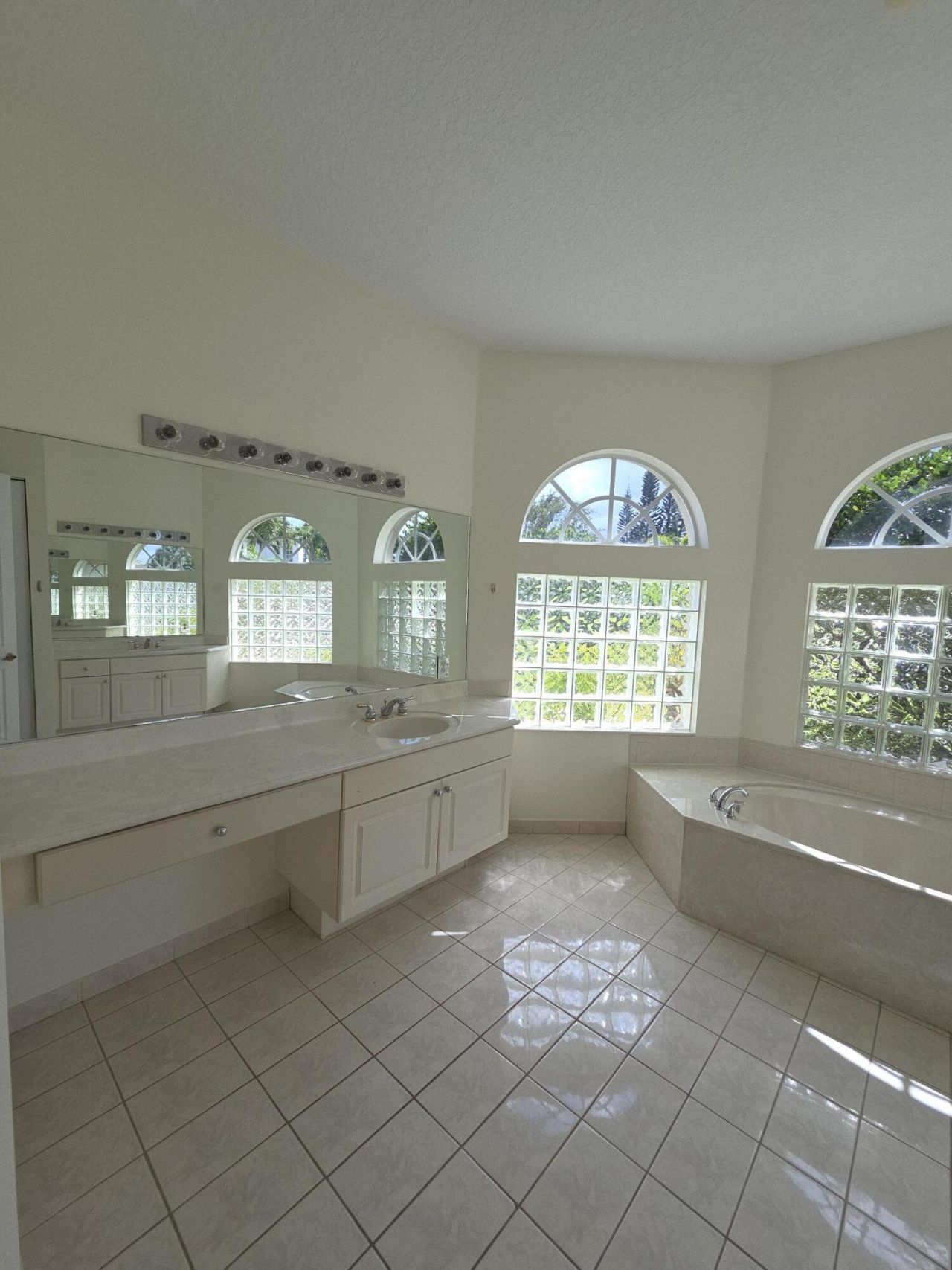 2926 E Fontana Court, Royal Palm Beach, FL 33411 Photo