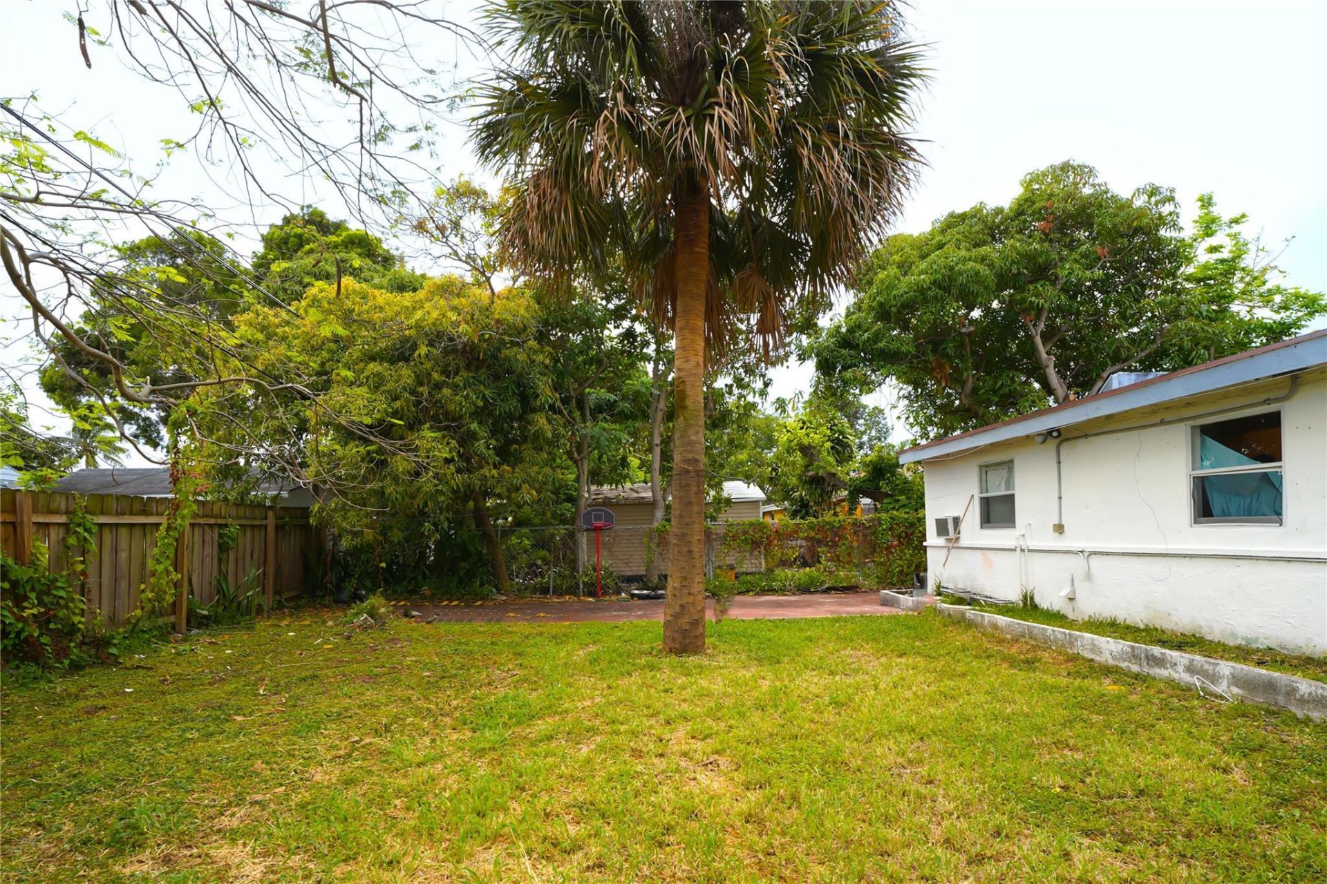 624 51st Street, West Palm Beach, FL 33407 Photo