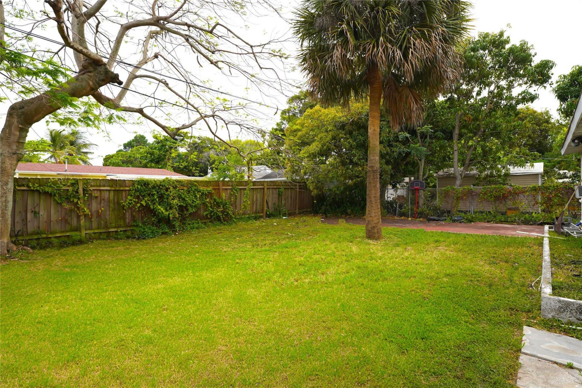 624 51st Street, West Palm Beach, FL 33407 Photo