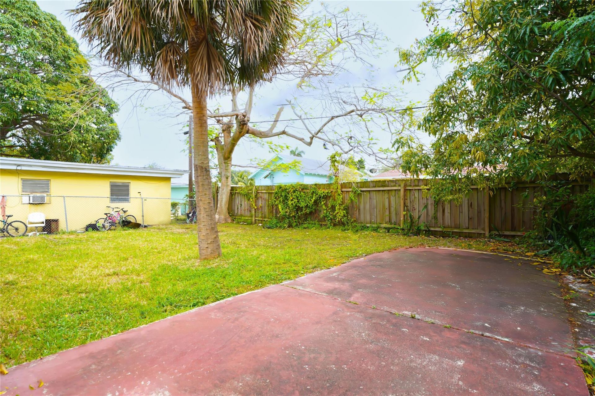 624 51st Street, West Palm Beach, FL 33407 Photo