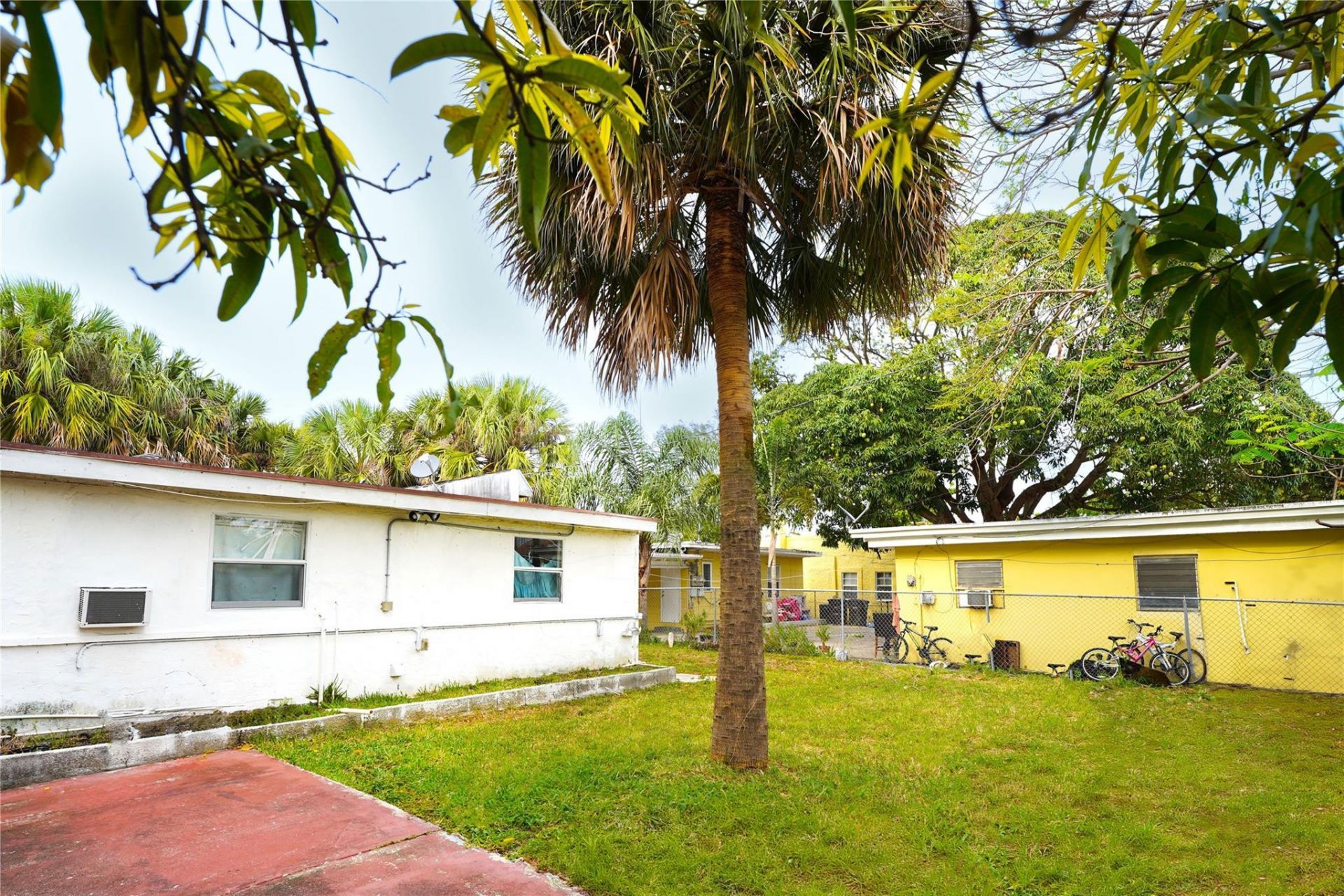 624 51st Street, West Palm Beach, FL 33407 Photo