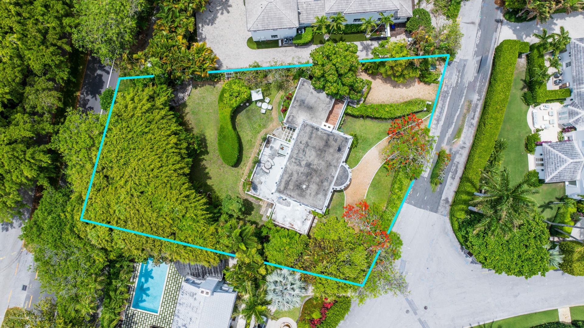 357 Crescent Drive, Palm Beach, FL 33480 Photo
