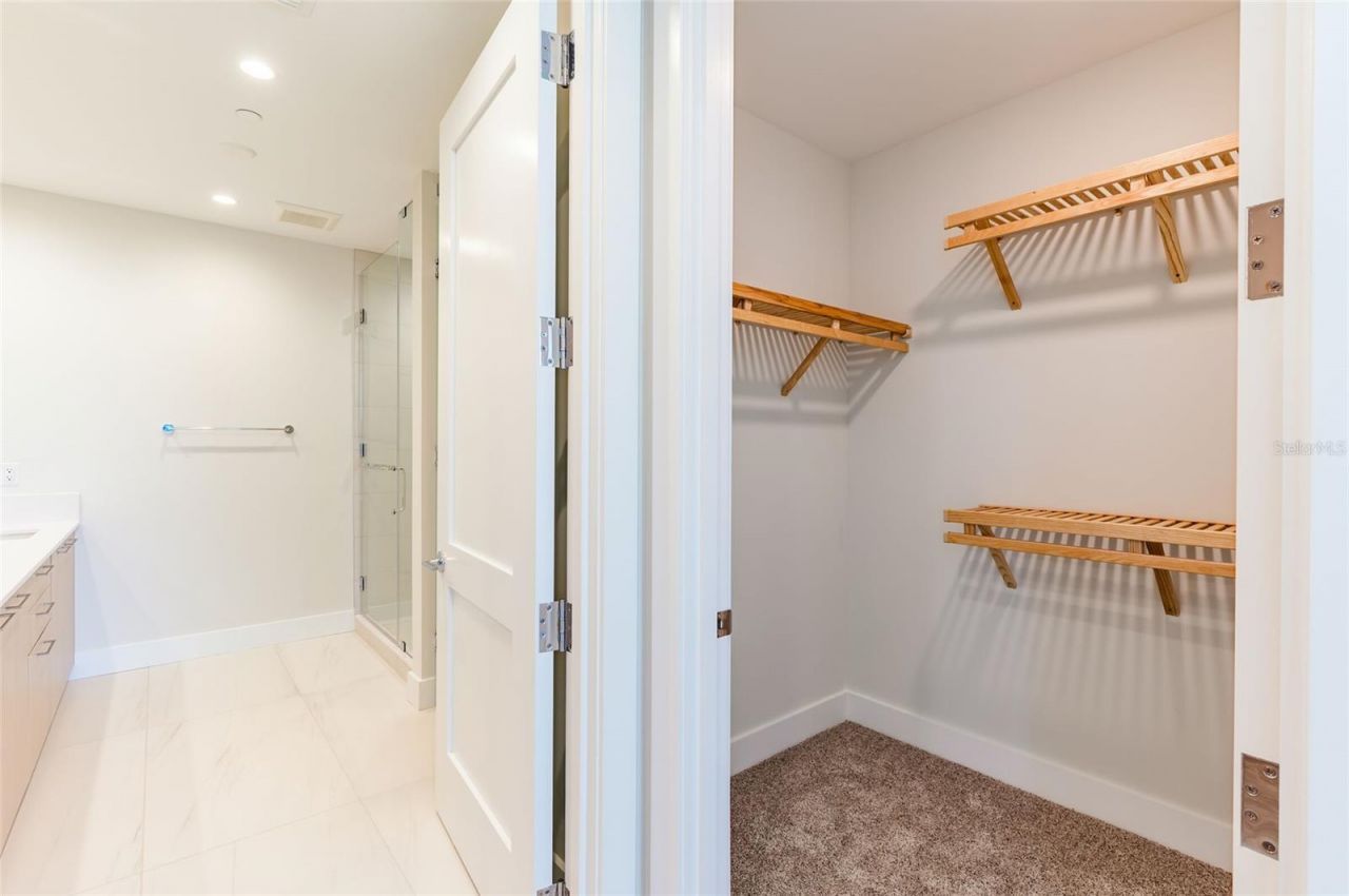 275 1st Avenue South , Unit 2208, Saint Petersburg, FL 33701 Photo