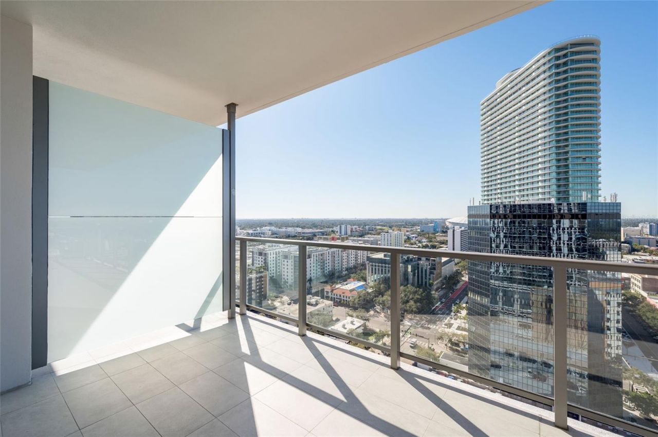 275 1st Avenue South , Unit 2208, Saint Petersburg, FL 33701 Photo