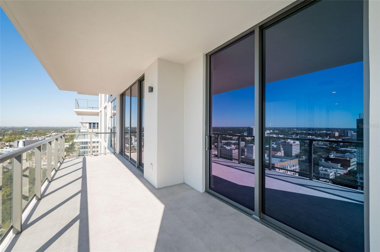 275 1st Avenue South , Unit 2208, Saint Petersburg, FL 33701 Photo