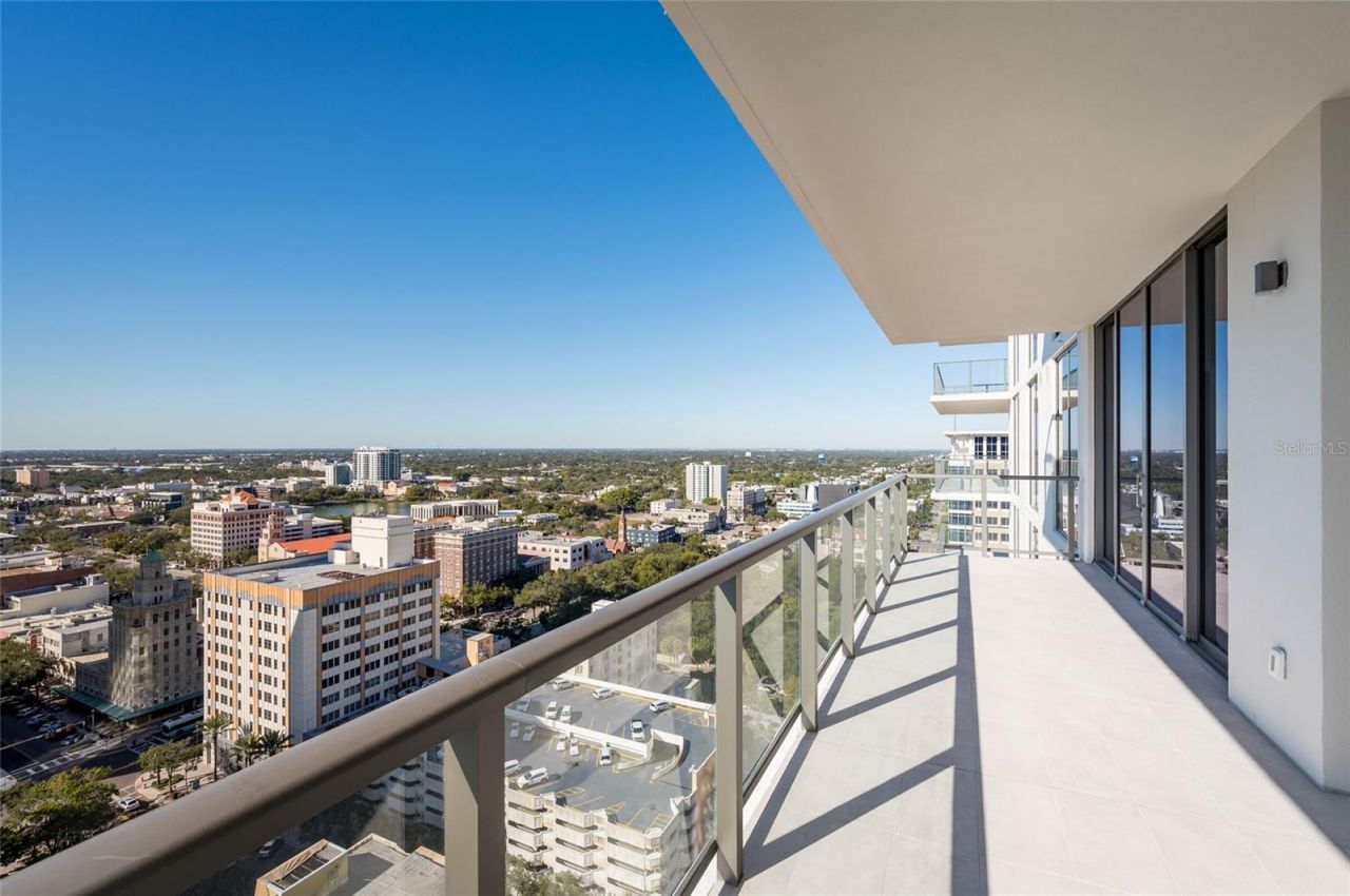 275 1st Avenue South , Unit 2208, Saint Petersburg, FL 33701 Photo