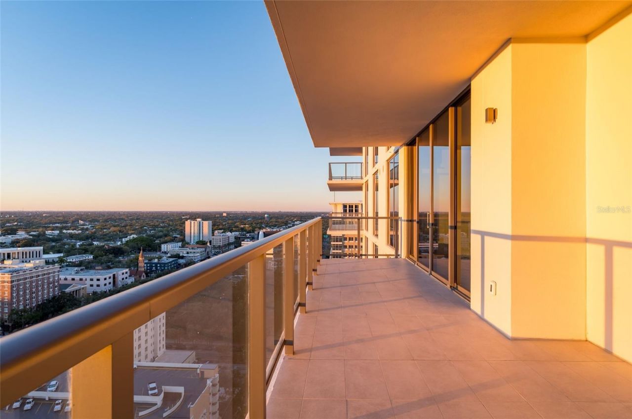 275 1st Avenue South , Unit 2208, Saint Petersburg, FL 33701 Photo