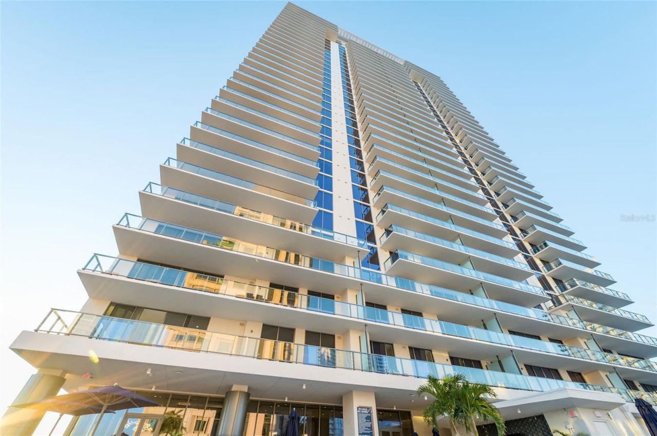 275 1st Avenue South , Unit 2208, Saint Petersburg, FL 33701 Photo