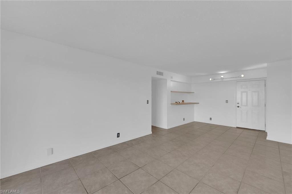 2875 Palm Beach Blvd, Unit 205, Fort Myers, FL 33916 Photo