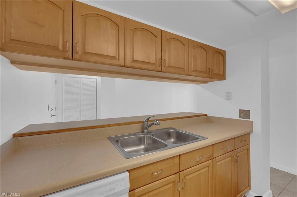 2875 Palm Beach Blvd, Unit 205, Fort Myers, FL 33916 Photo