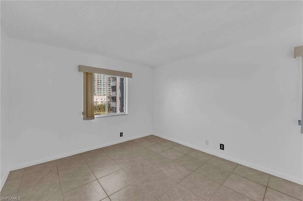 2875 Palm Beach Blvd, Unit 205, Fort Myers, FL 33916 Photo