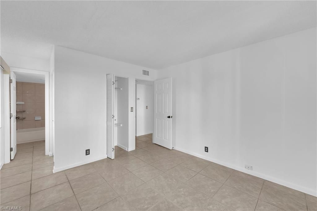 2875 Palm Beach Blvd, Unit 205, Fort Myers, FL 33916 Photo