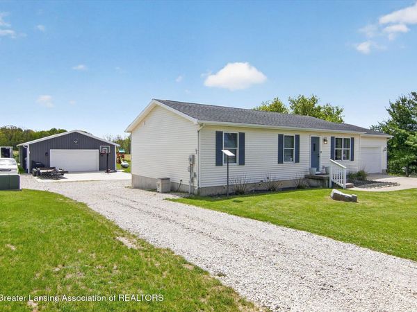 11286 Vfw Road, Eaton Rapids, MI 48827