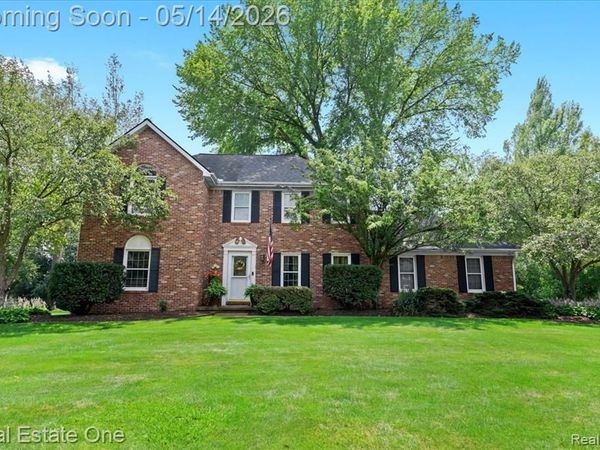 11163 Sand Crane Way, Green Oak Twp, MI 48178