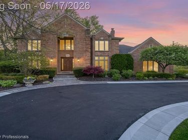 3653 Cedar Brook Drive, Rochester Hills, MI 48309