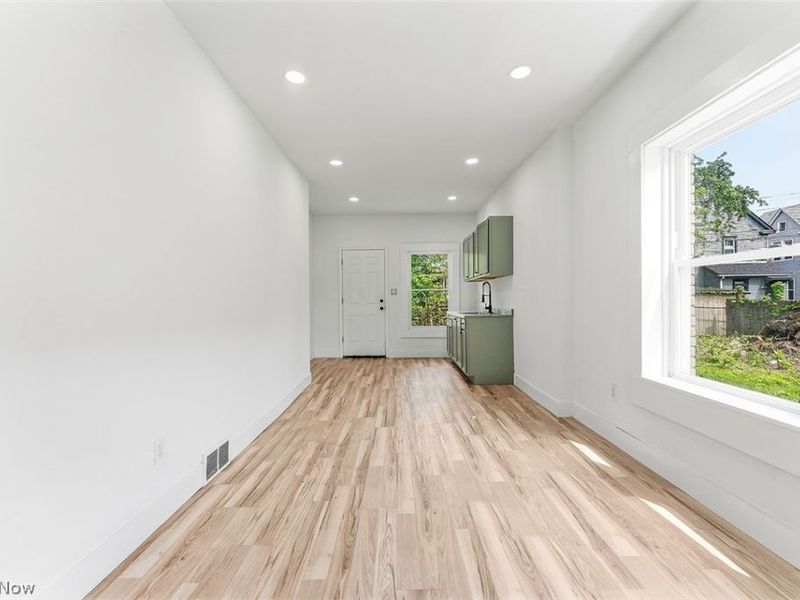 7609 Superior Avenue, Cleveland, OH 44103 Photo 16
