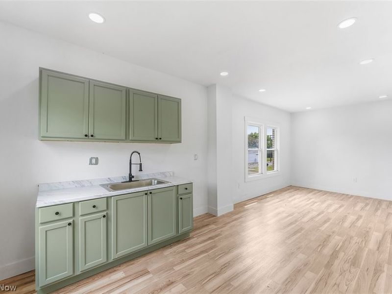7609 Superior Avenue, Cleveland, OH 44103 Photo 23