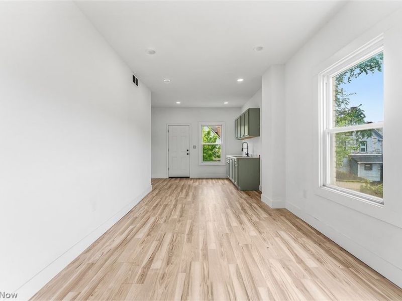 7609 Superior Avenue, Cleveland, OH 44103 Photo 32