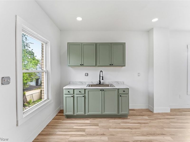 7609 Superior Avenue, Cleveland, OH 44103 Photo 33