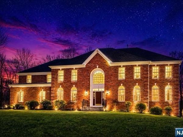 5 Sherwood Court, Morris Township, NJ 07869