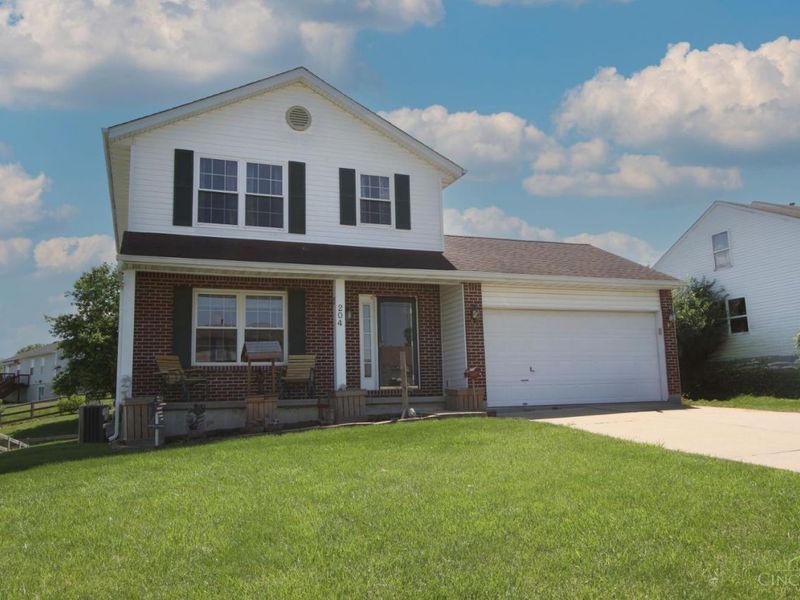 204 Wood Forge Circle, Lebanon, OH 45036 Photo 2