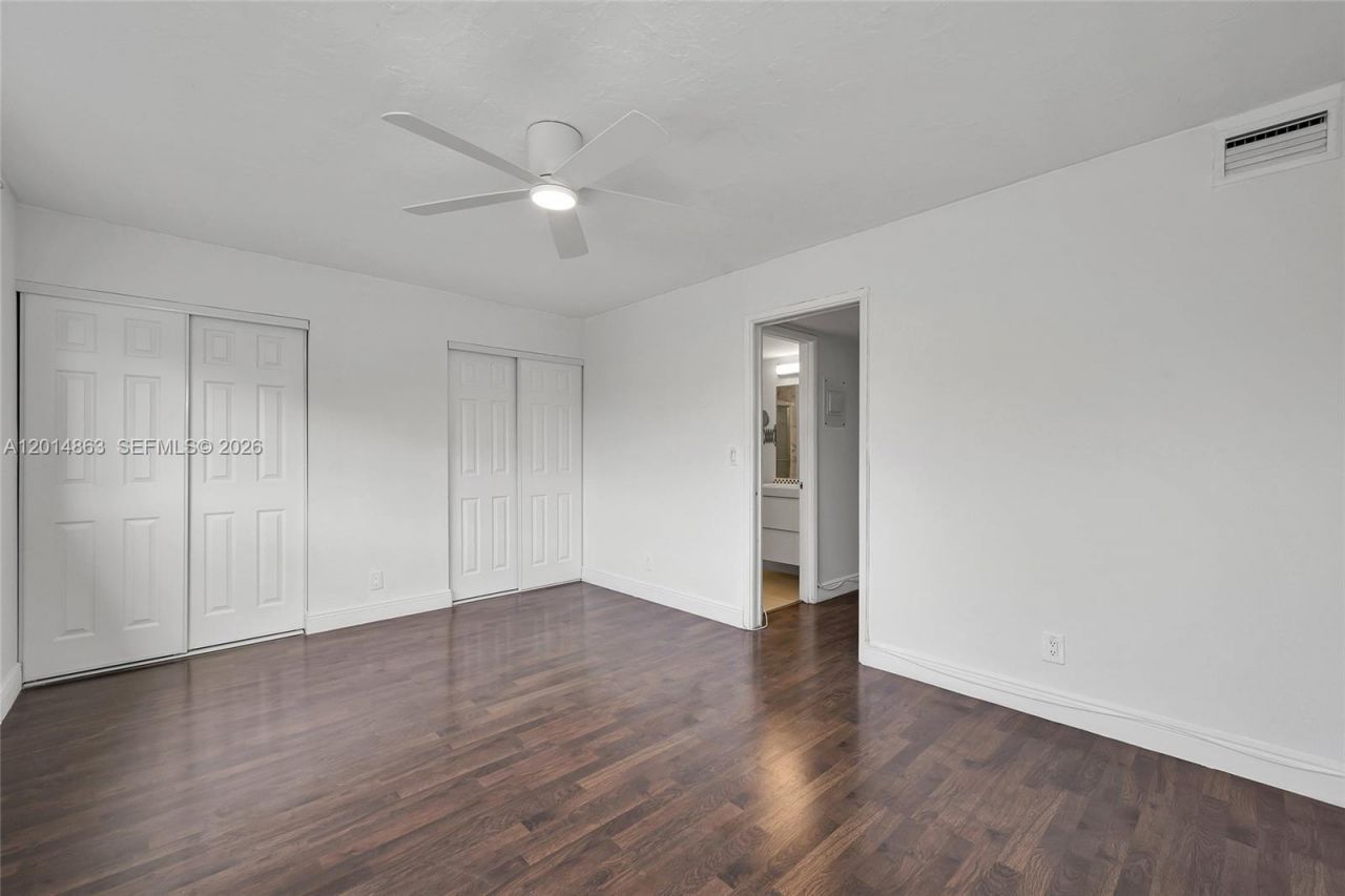 250 Layne Blvd , Unit 205, Hallandale Beach, FL 33009 Photo
