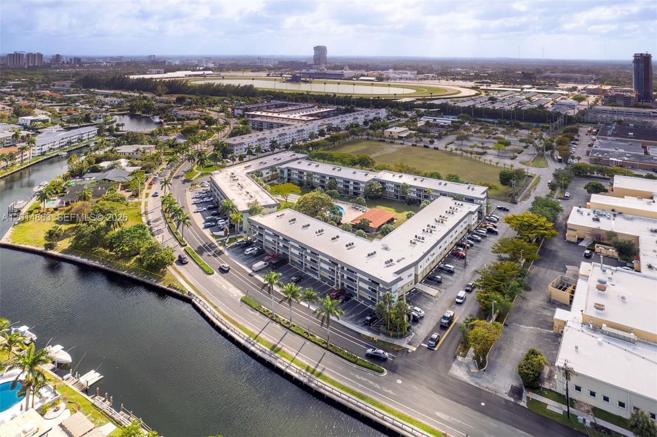 250 Layne Blvd , Unit 205, Hallandale Beach, FL 33009 Photo