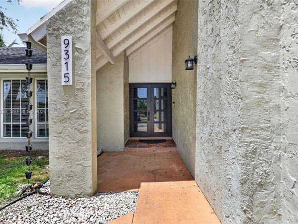 9315 SW 172nd Ter , Palmetto Bay, FL 33157