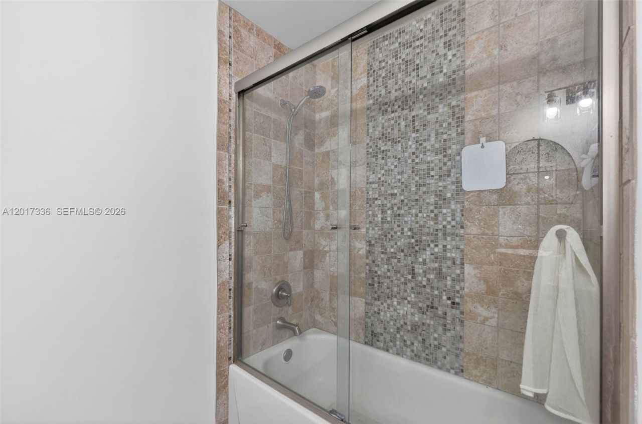 9315 SW 172nd Ter, Palmetto Bay, FL 33157 Photo