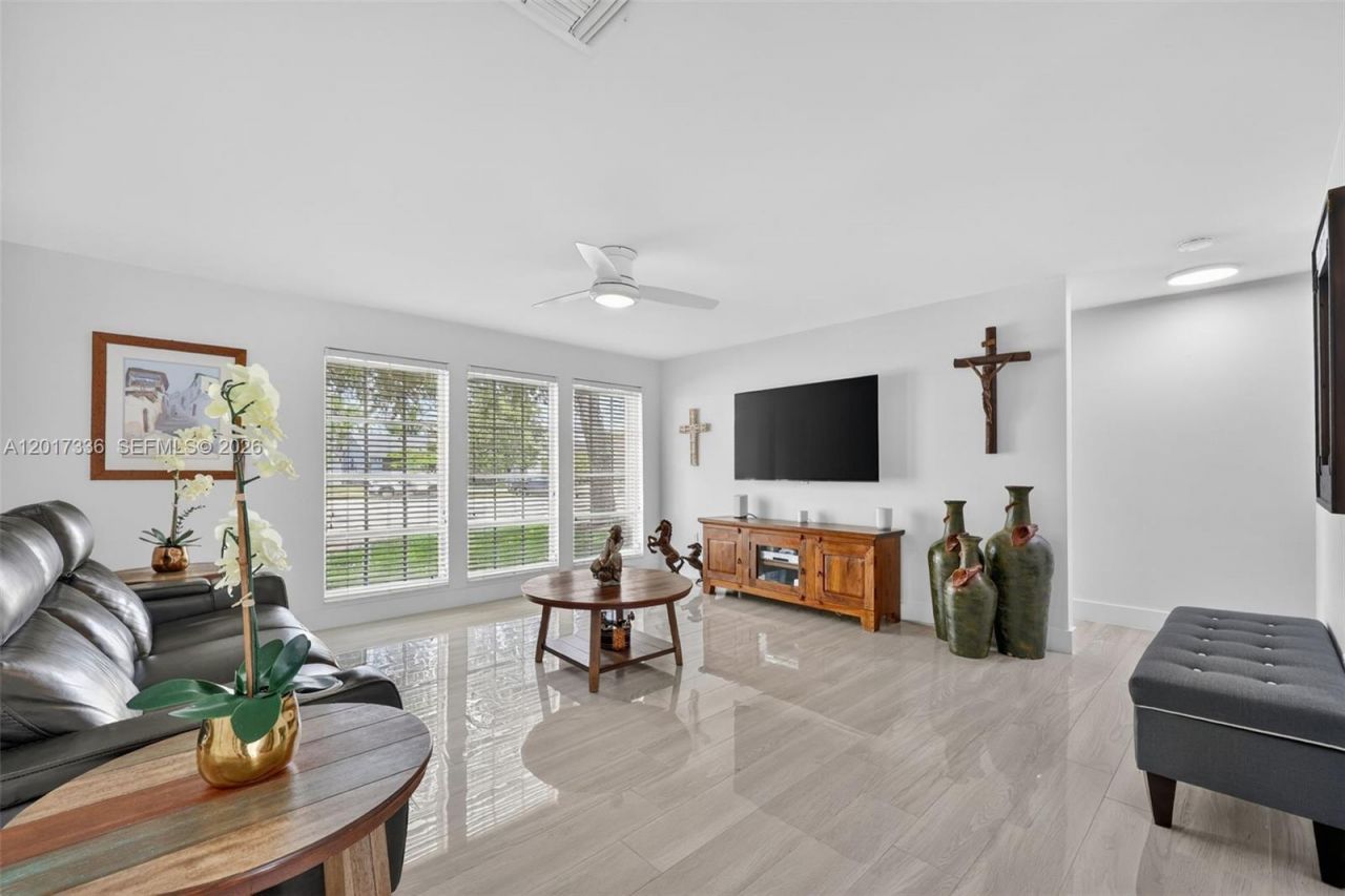 9315 SW 172nd Ter, Palmetto Bay, FL 33157 Photo