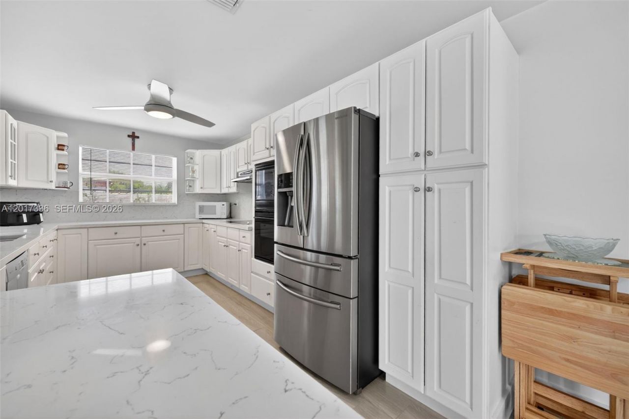 9315 SW 172nd Ter, Palmetto Bay, FL 33157 Photo