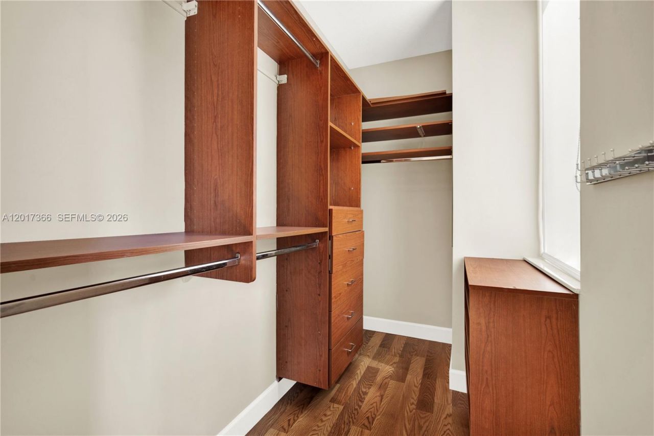 1300 Ponce De Leon Blvd , Unit 703, Coral Gables, FL 33134 Photo