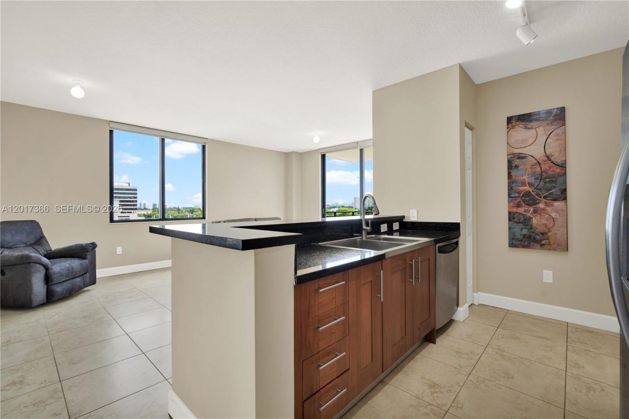 1300 Ponce De Leon Blvd , Unit 703, Coral Gables, FL 33134 Photo