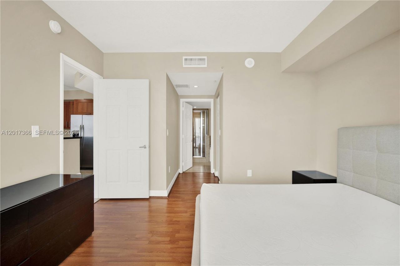 1300 Ponce De Leon Blvd , Unit 703, Coral Gables, FL 33134 Photo